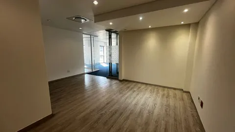 24 Peter Place, Lyme Park, Bryanston has a 547m² Office Space Available To Let (13)